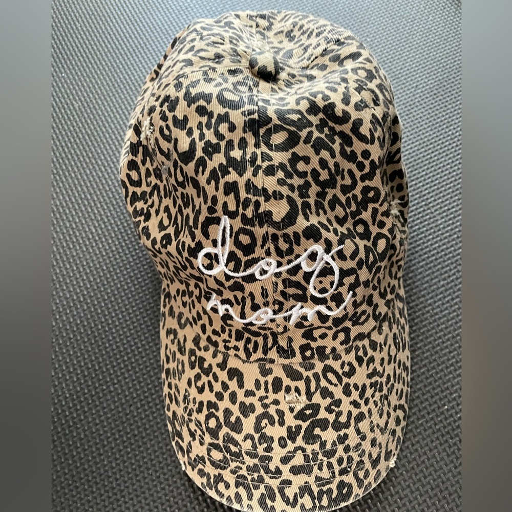 Leopard Print Cap with Embroidered Text ‘dog mom’